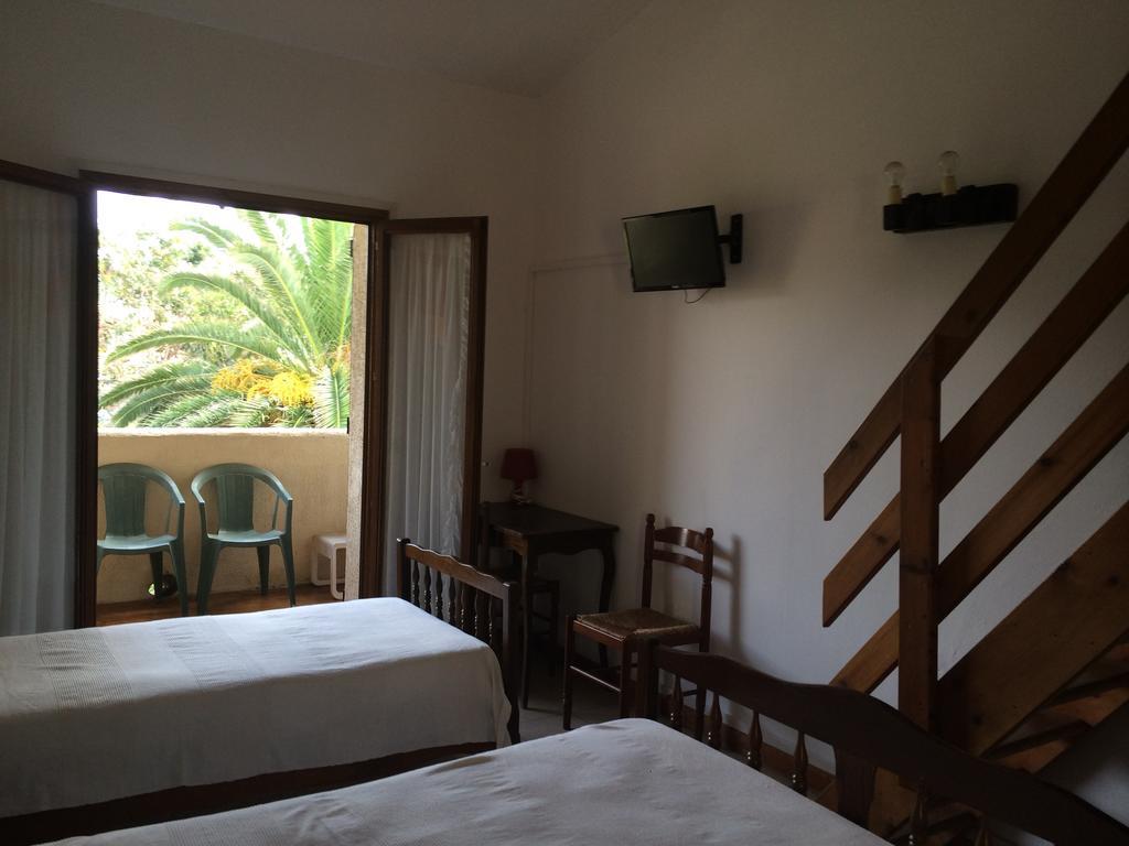 Hotel Le Narval Calcatoggio  Rum bild